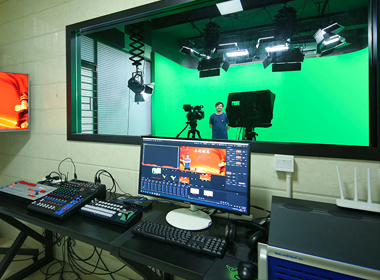 深圳众亿文化传媒 慕课室演播室